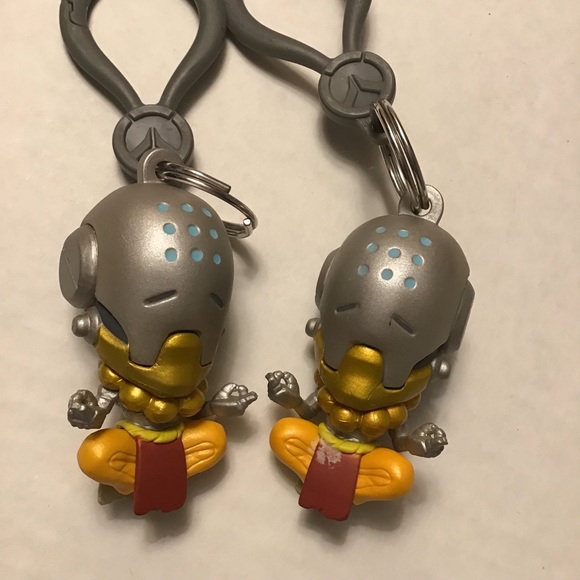 OVERWATCH BAG CLIP KEY CHAINS - Picture 11 of 13